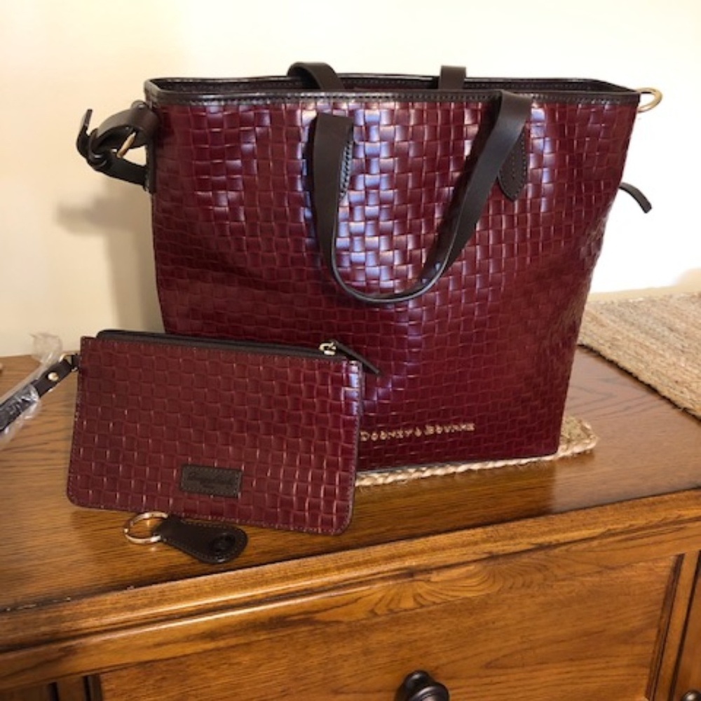 Dooney & Bourke Handbag